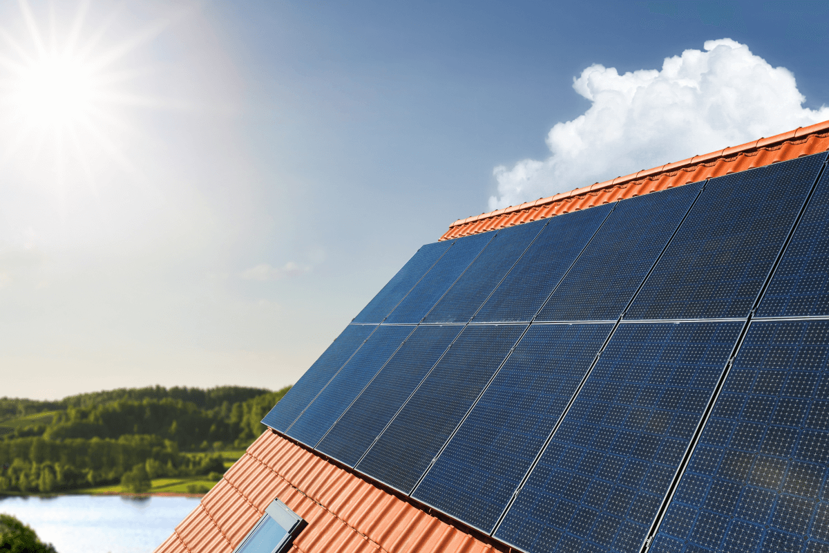 Qué rendimiento tienen las placas solares?